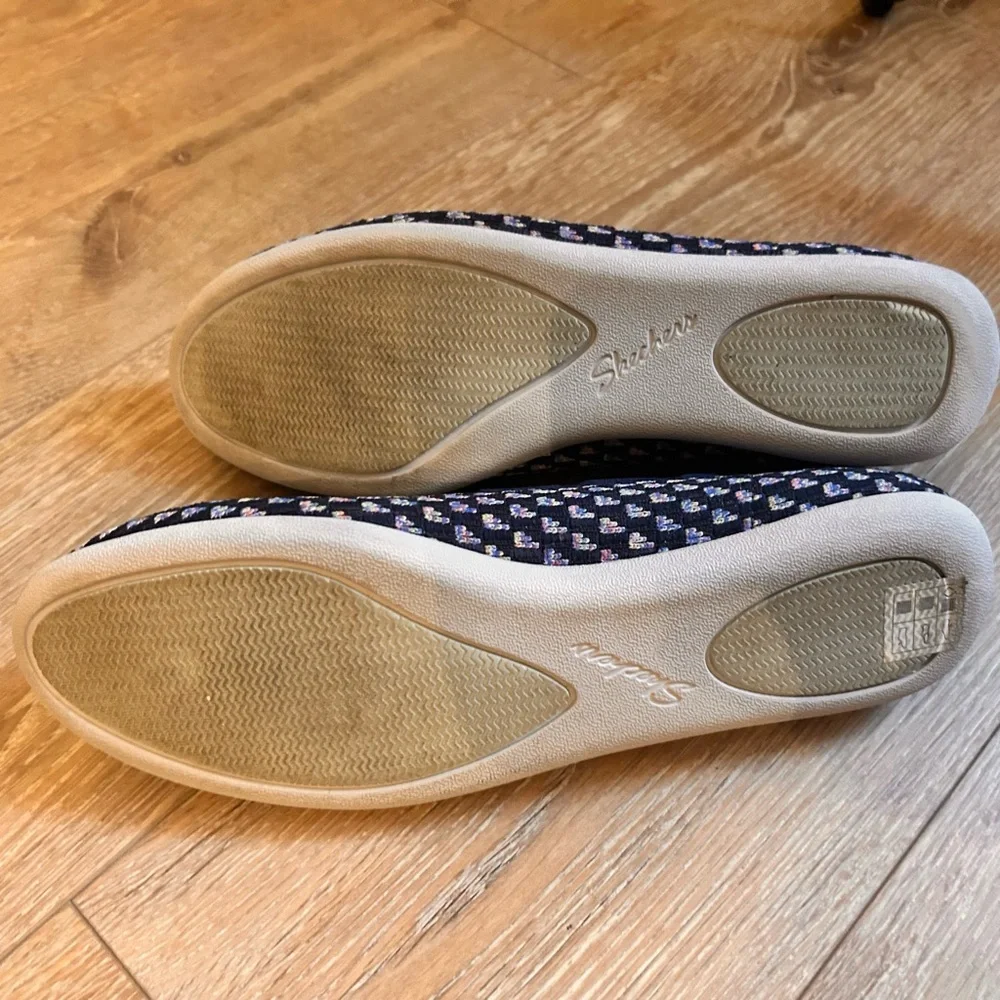 Skechers Cleo Confetti Sky Navy Blue Flats with scalloped edges - Picture 5 of 5